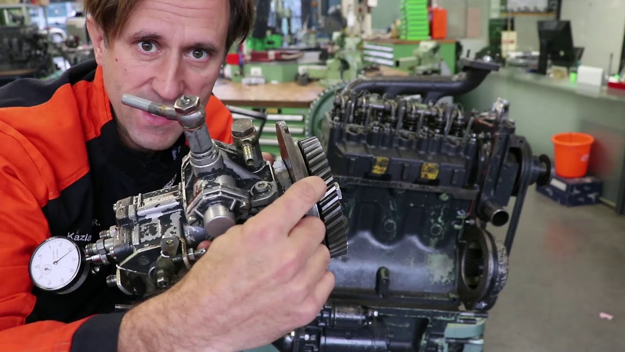 Einspritzpumpe beim Steyr-Motor 311 montieren