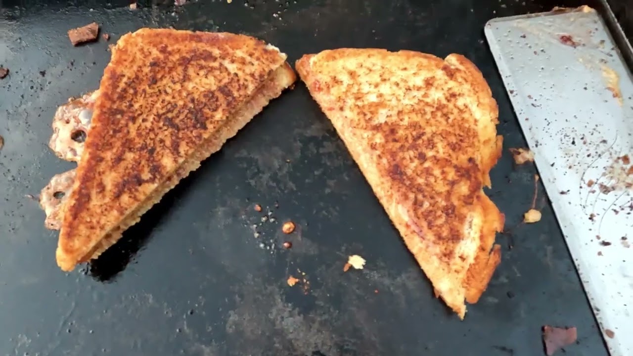 GRILLED PEANUT BUTTER & JELLY SANDWICH | ON THE BLACKSTONE GRIDDLE!