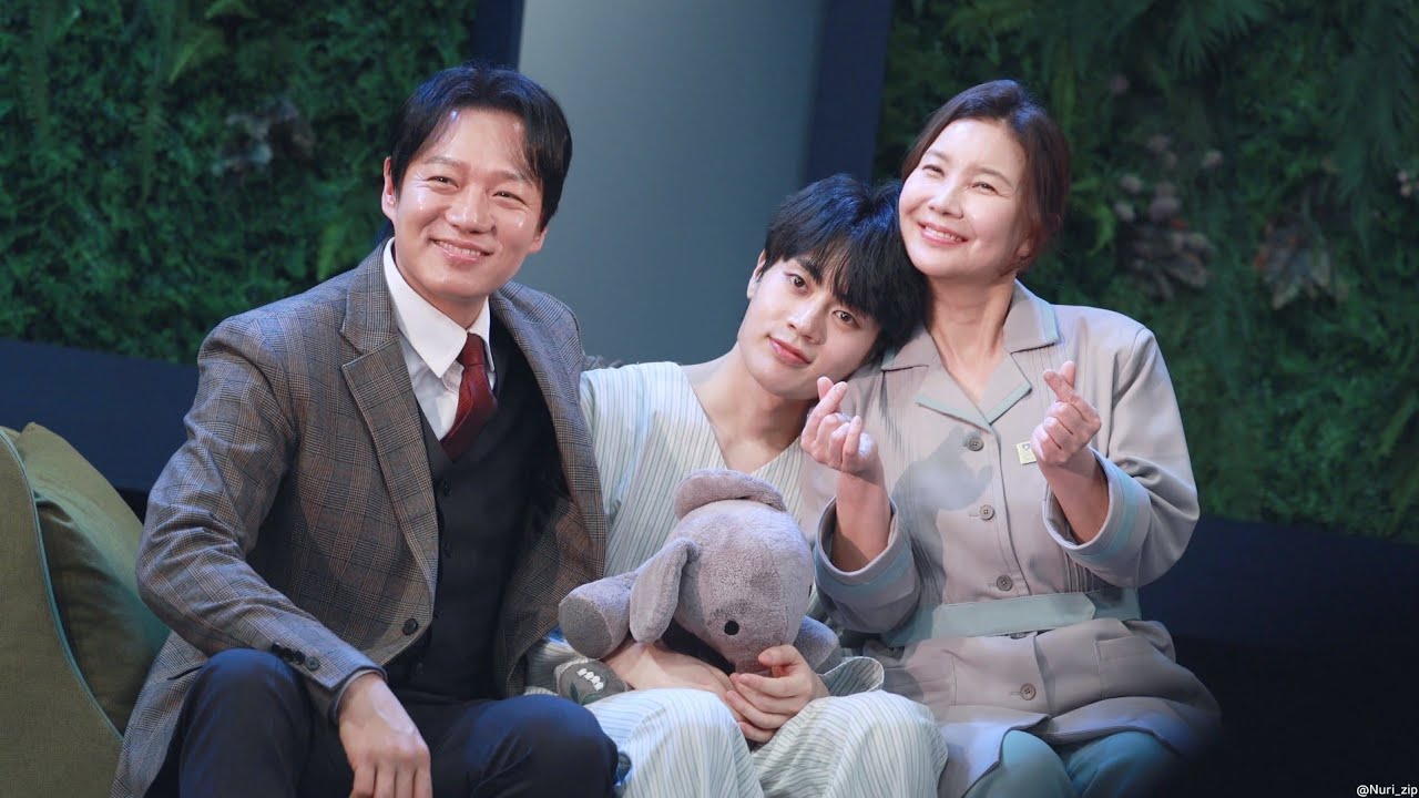 260225밤 연극 엘리펀트송 | 안대수가 사랑한 DAY 포토타임 | 김지온(f) 고영빈 정재은