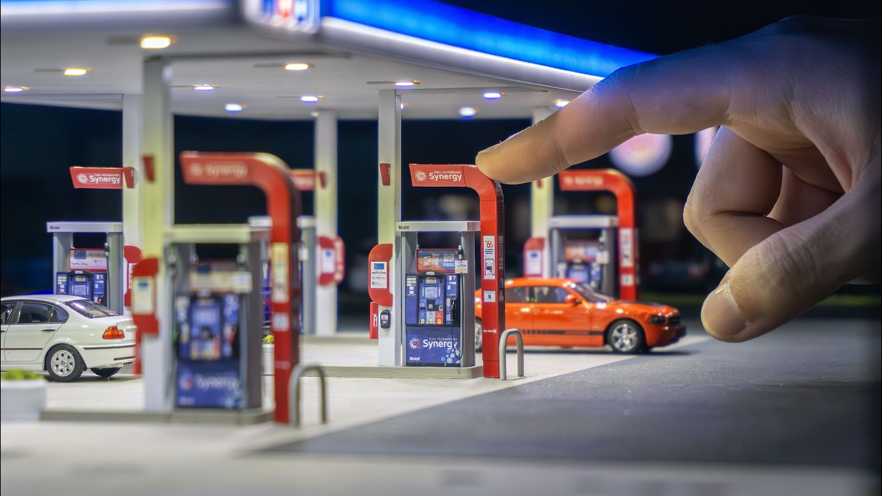 Making the MOST Detailed 1/64 Mobil Gas Station Diorama EVER!