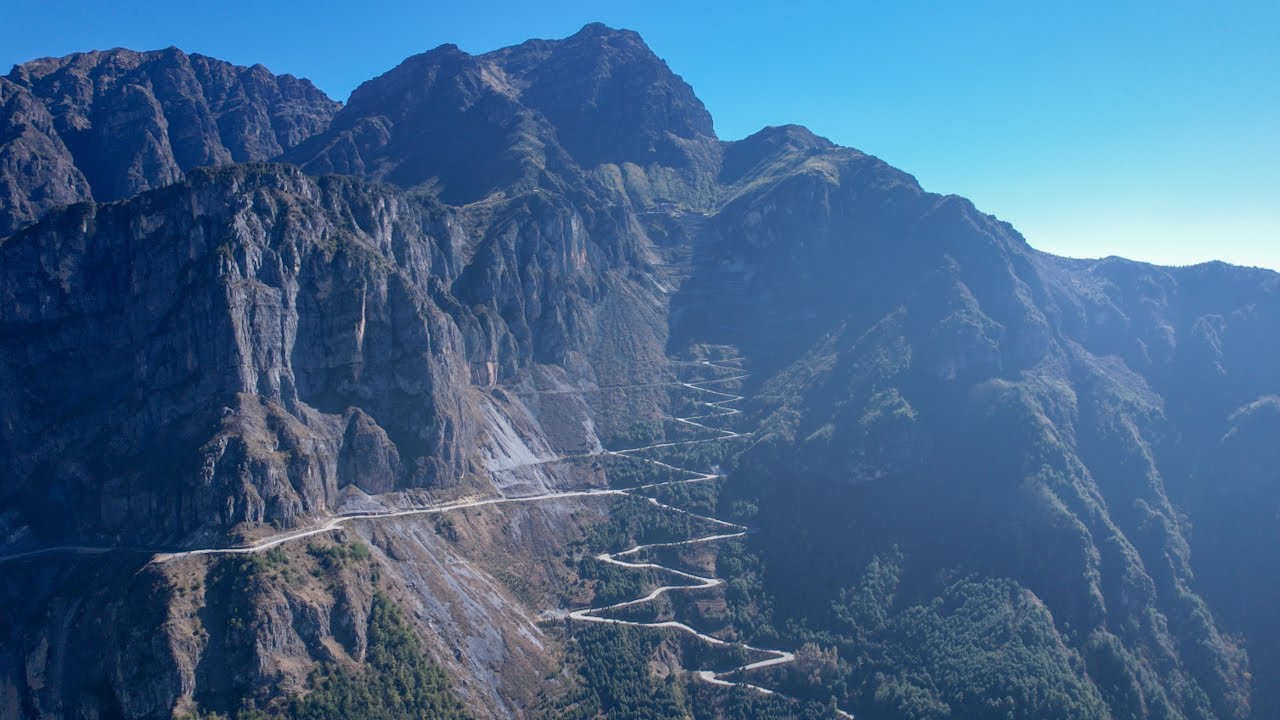 The world's highest Taoist temple, with its 49 winding mountain roads, is like a road to heaven!