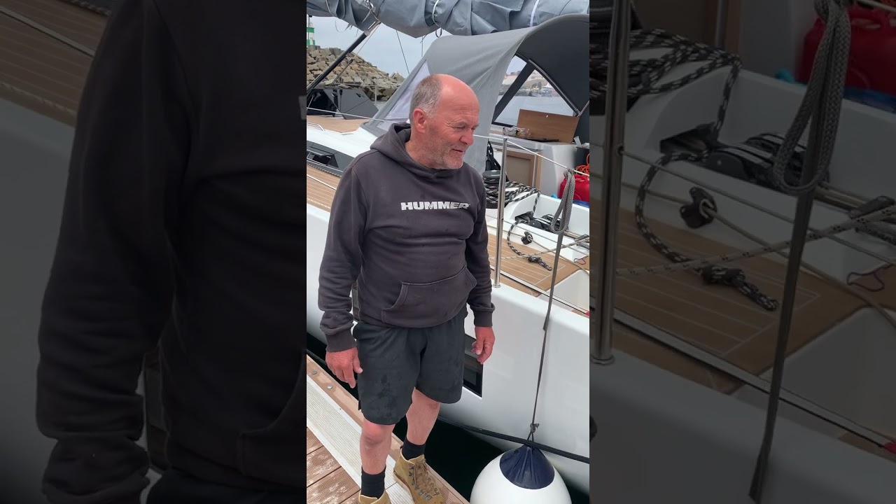Orca (Killer Whale): Attack on a Solaris 40 off the Portuguese Coast. Very scary experience!