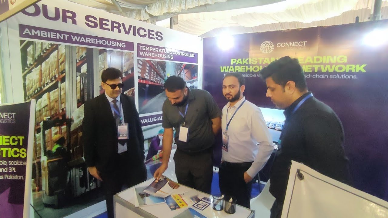 Expo Center Sundar industrial Estate Lahore |  ایڈمن صاحب اور دیگر دوستوں کے ساتھ 