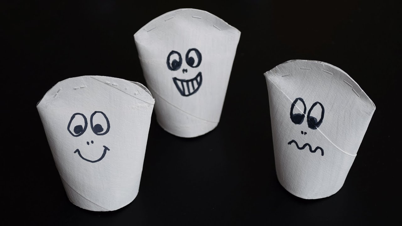 Geister aus Papprollen basteln