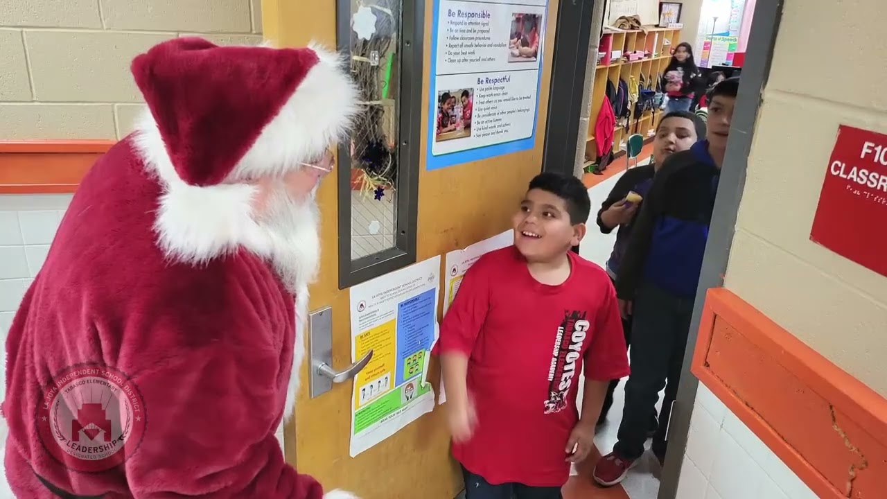 Santa Claus visits Tabasco Elementary - Winter 2022