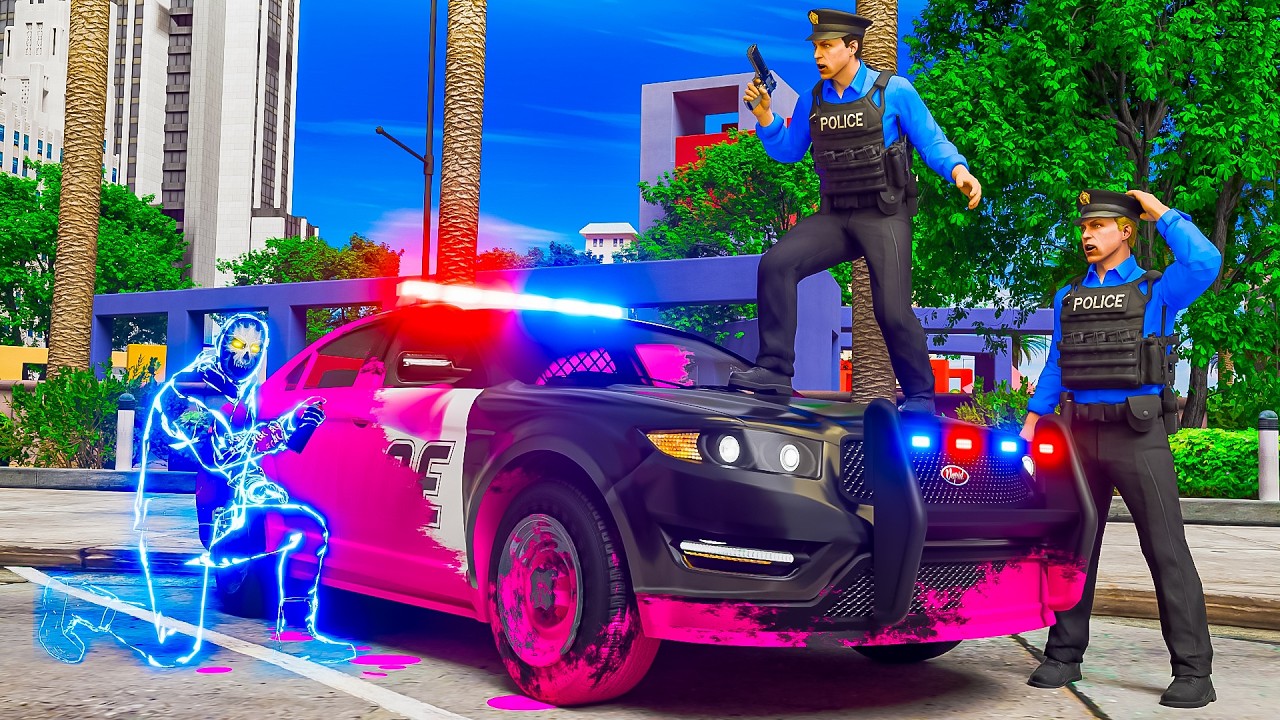 Человек-невидимка раскрашивает полицейские машины в GTA 5 RP.
