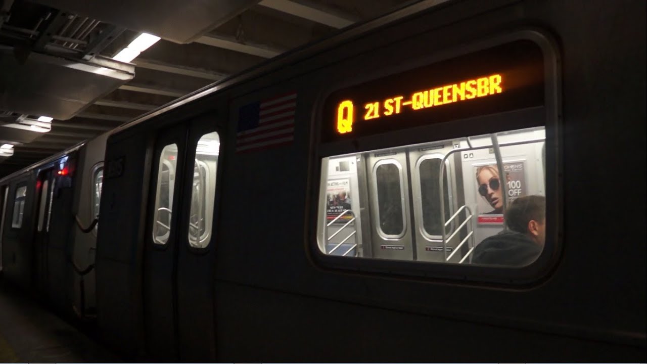 R160 Q Train (via F line) enters and leave Lexington Av - 63 St (21 Street-Queenbridge bound) [2014]