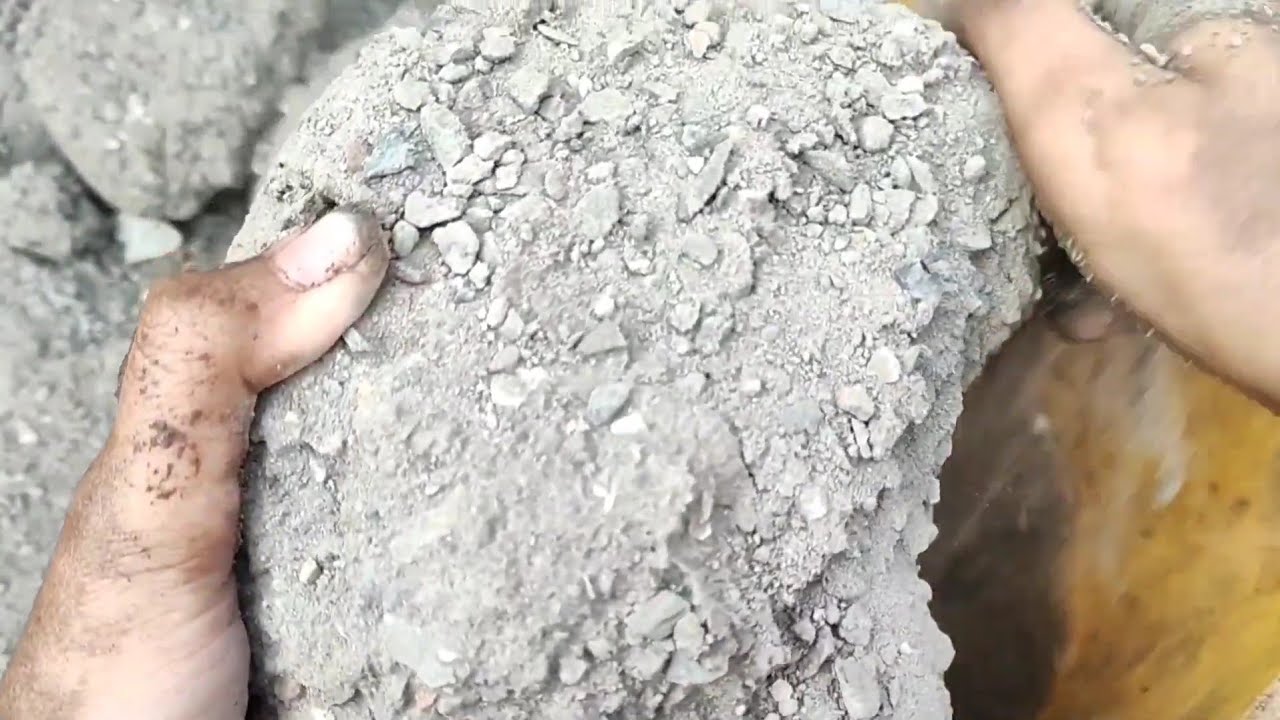 Gritty Crunchy shapes crumbling in water bucket+alot of paste play ASMR video 💦🔥💯