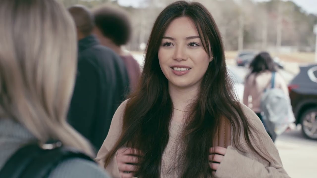 Кто преследует мою семью? Трейлер
