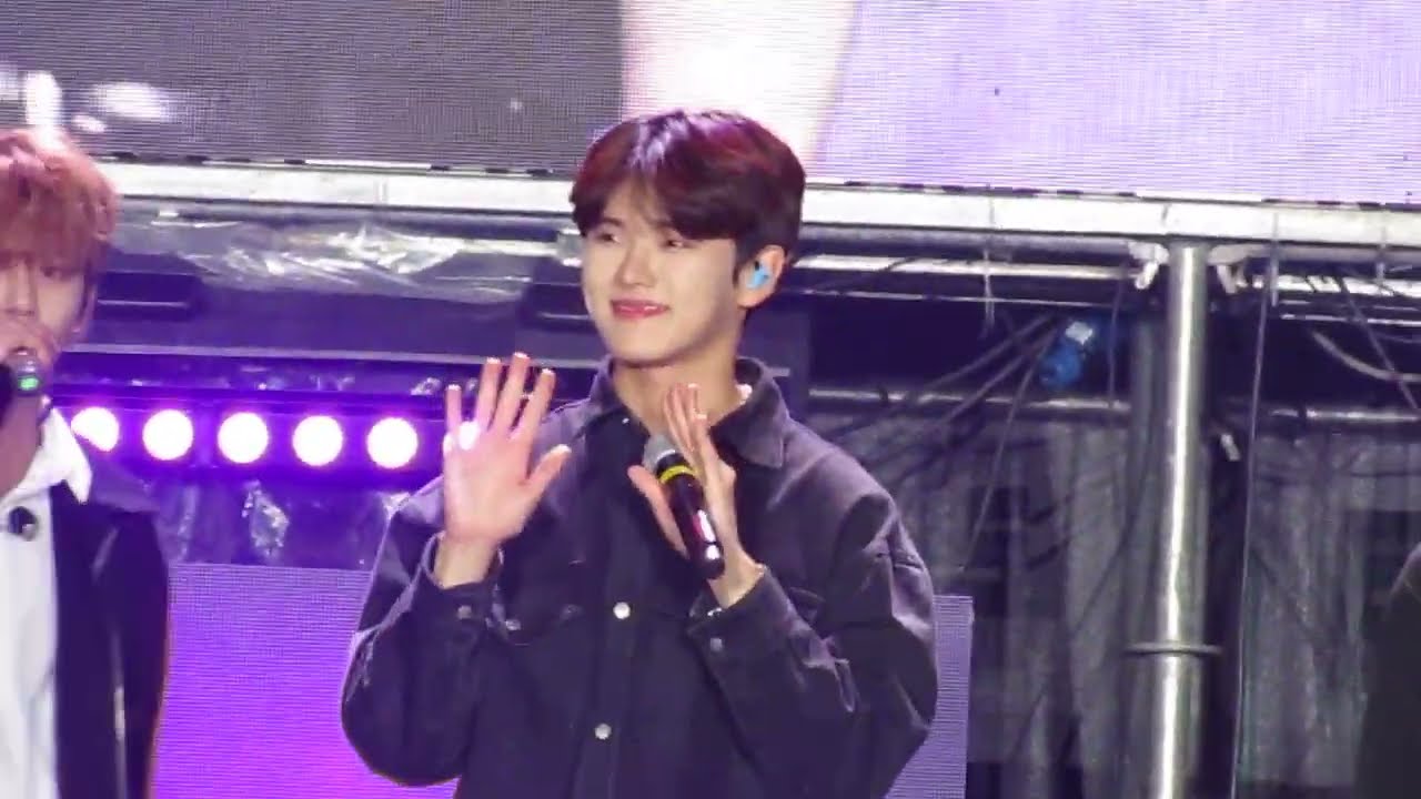20221217 - FANCAM FULL HD BLANK2Y -  Constellation - Fan Song  IN HA NOI VIETNAM