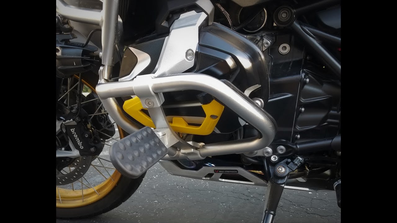 Installation of 29-200 R1250 GSA Highway Pegs