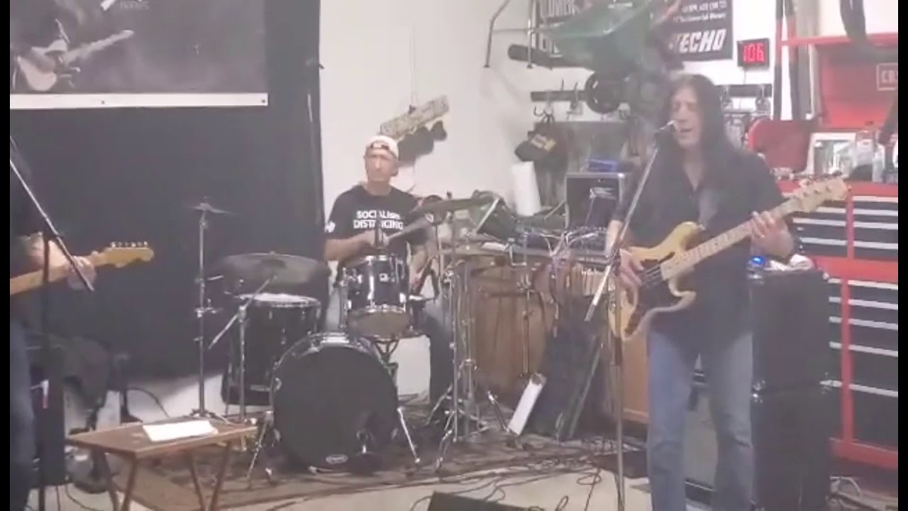 DRAGGIN' THE LINE LIVE AT HOOD'S GARAGE