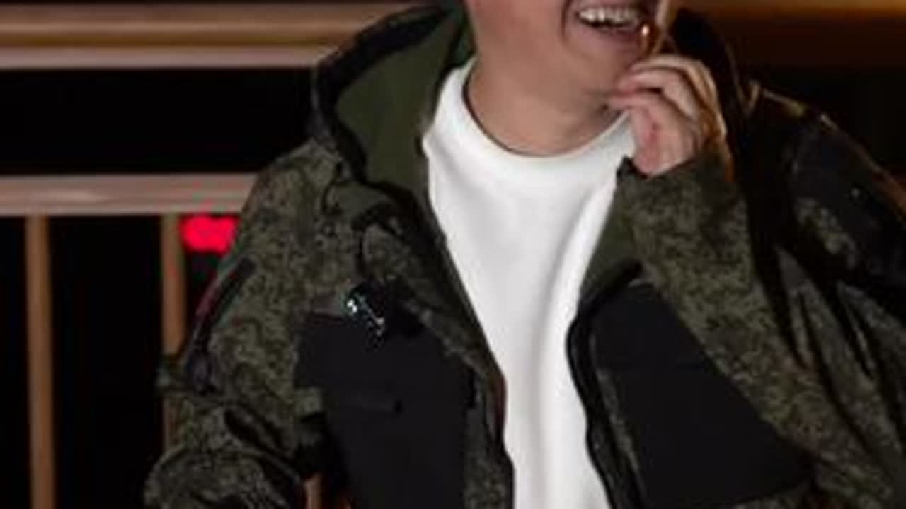 #易君从艺20年好友音乐会 停唱阳关叠重擎白玉杯殷勤频致语牢牢抚君怀今宵离别后何日君再来 #音乐君子#易君好友录#何日君再来@张峻品