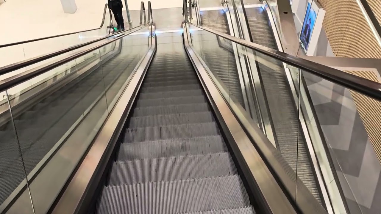Sweden, Stockholm, Bromma Blocks, ICA Stormarknad, 1X escalator