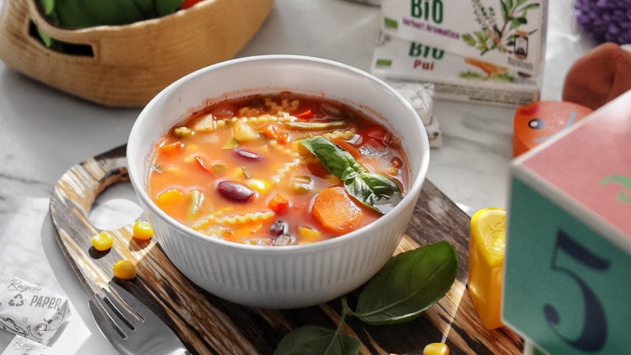 Minestrone &ldquo;Rainbow&rdquo; Soup