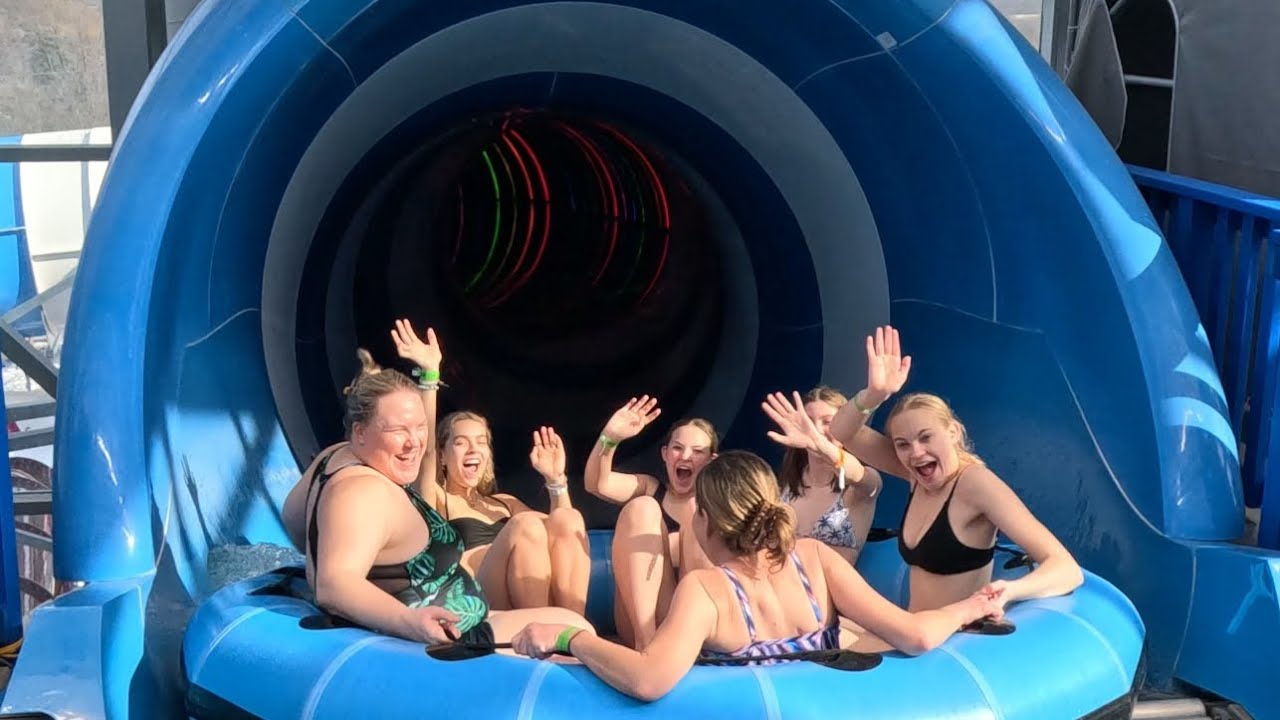 Bavarian Blast - Michigan's largest and newest indoor #waterpark with some neat #waterslides 