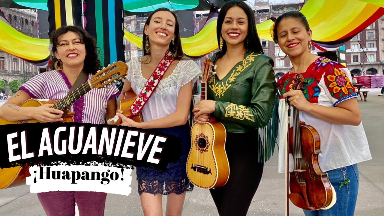 Cantando en el ZOCALO de CDMX - EL aguanieve  TRÏO XOCHICANELA y Ceci Boeta
