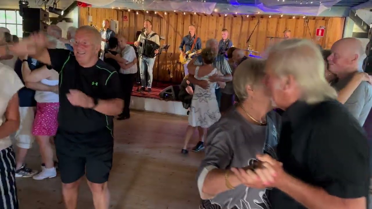 Dansa och ler 1 med Donnez På Stallet Vassmolösa 17 augusta IMG 0860