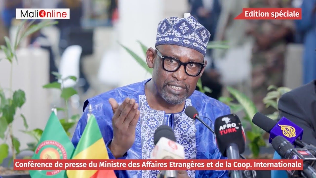 ECHANGES PASSIONNANTS DU MINISTRE DIOP AVEC LA PRESSE NATIONALE ET INTERNATIONALE
