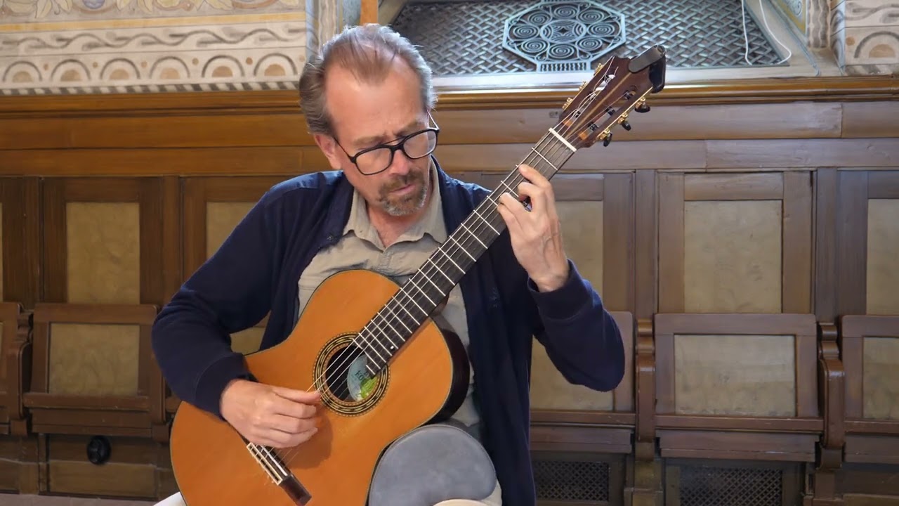 Heitor Villa Lobos Prelude no 5 in D major. Homage to the social life.