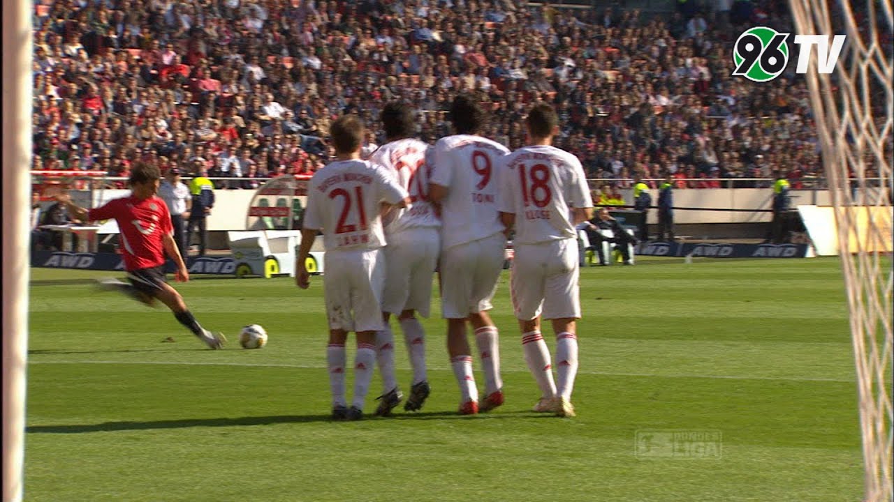 Freistoß Szabolcs Huszti | Hannover 96 - FC Bayern München | 27. September 2008
