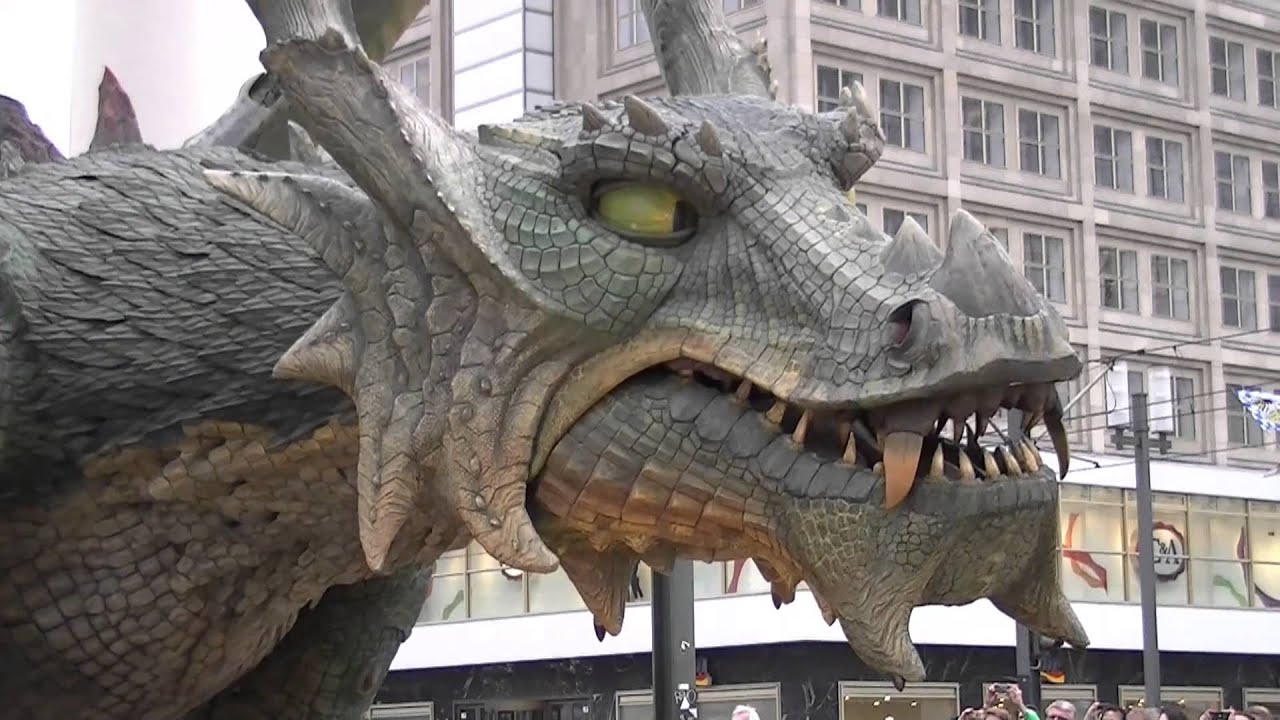 Der Drache 1/3 - Präsentation des „Tradinno