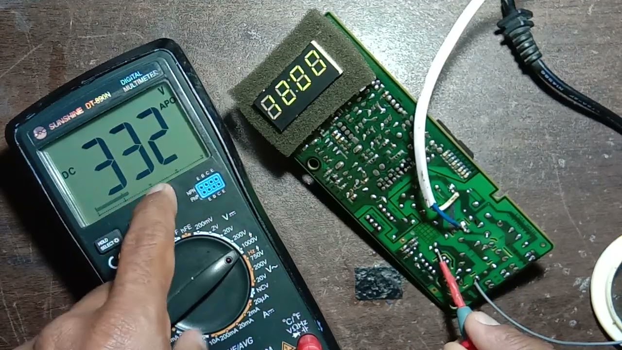 Microwave oven power IC voltage checking. ( LNK 564PN ).