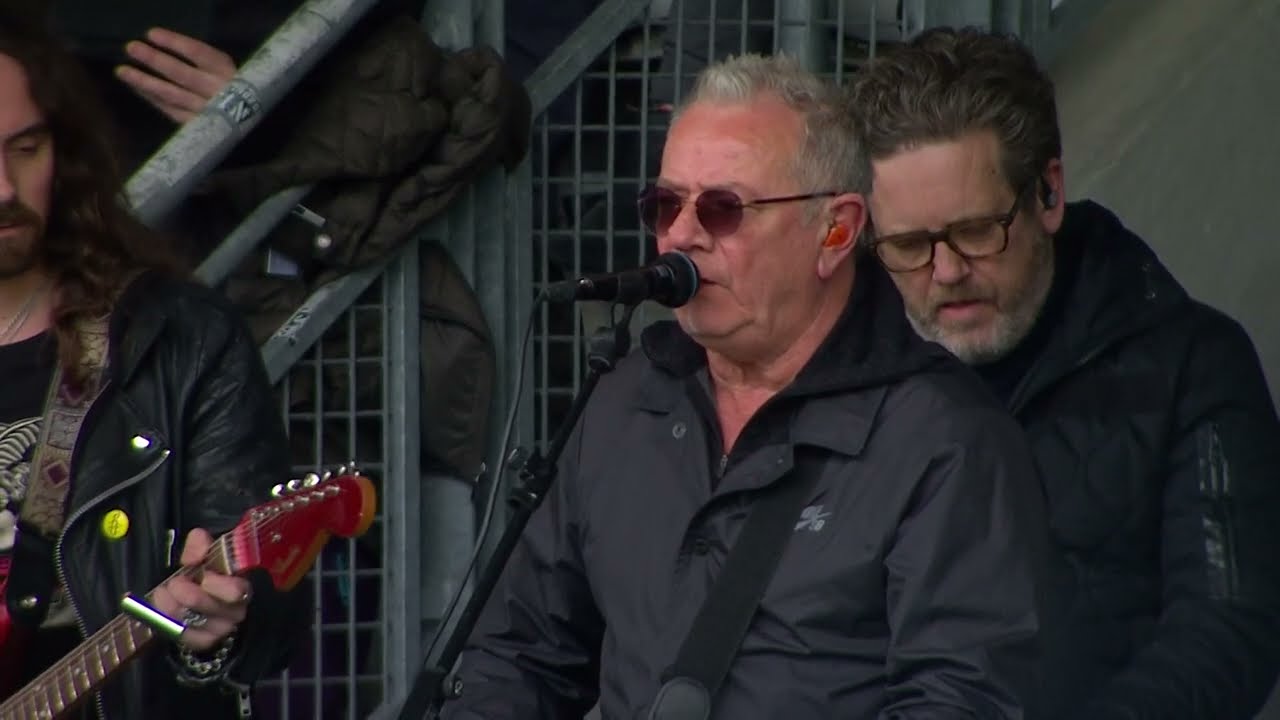 Åge Aleksandersen - Bilde tå'n Ivers (live fra Lerkendal stadion 08.04.19)
