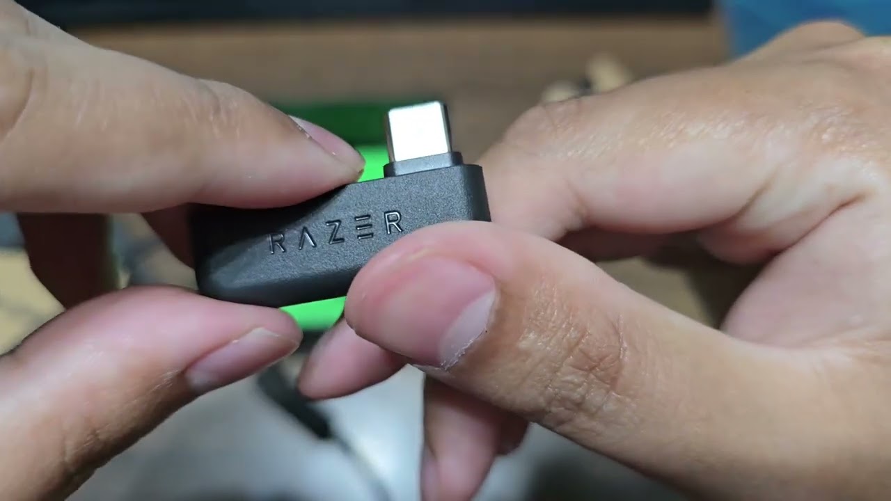 Razer Hammerhead Pro Hyperspeed Unboxing & Size Comparison with AirPods Pro 2nd Gen