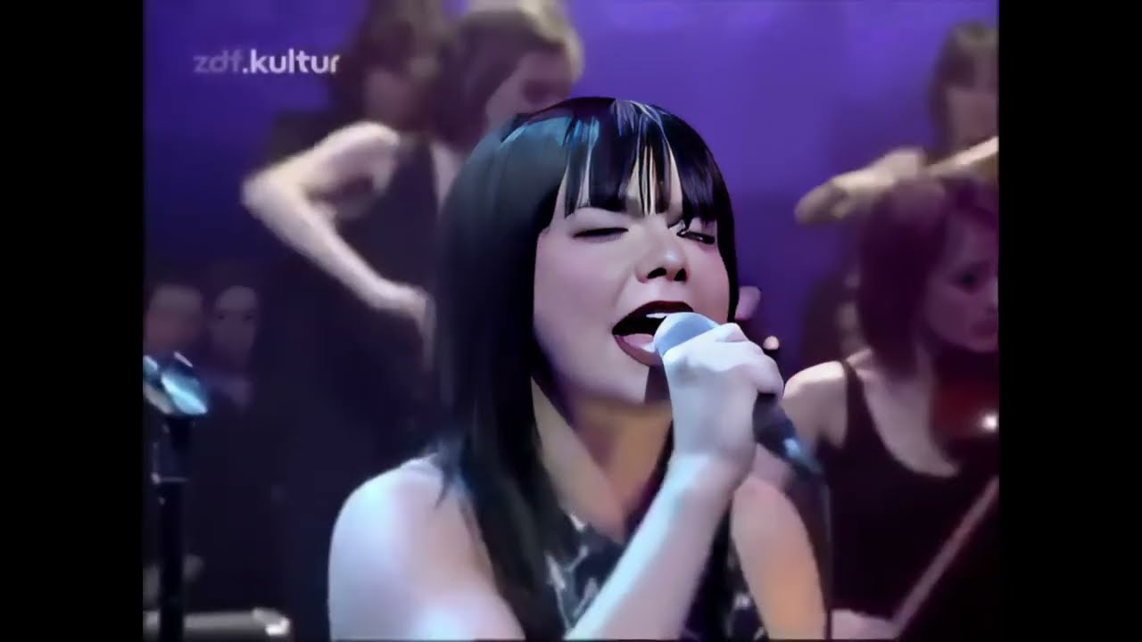 Björk Live Hyperballad 1995 AI Digital Remastered 4K