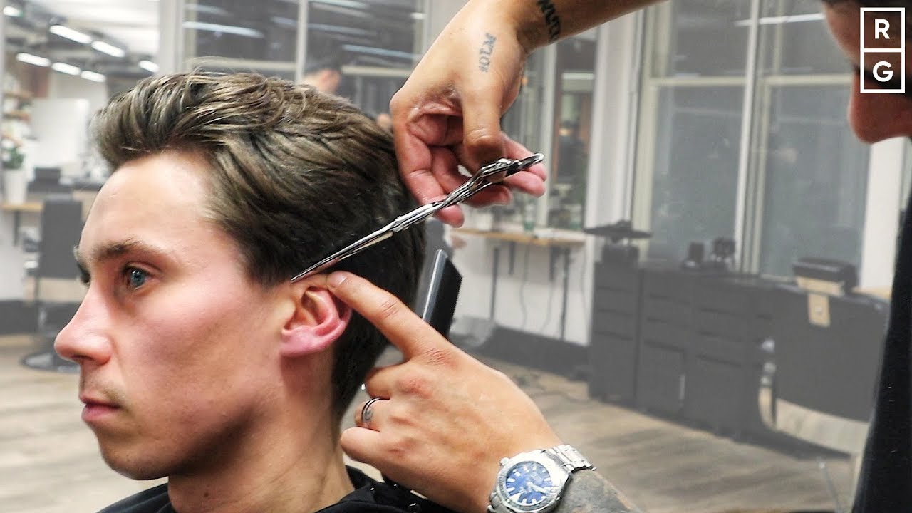 Medium Length Easy To Style Men's Hairstyle With Clipper Over Comb