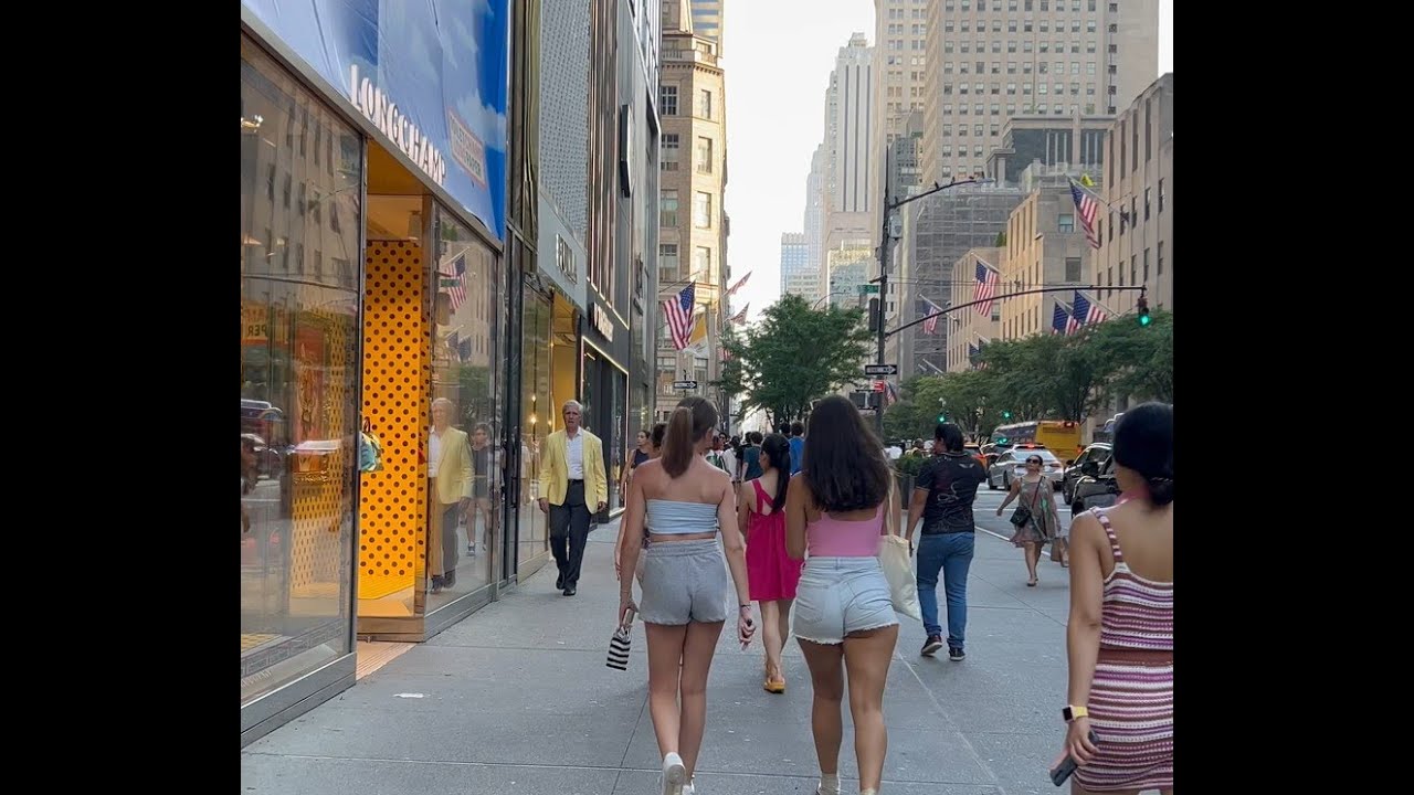 NYC | The Rich New York City - Walk from Central Park to 42nd Street on the famous 5th Avenue - 4K