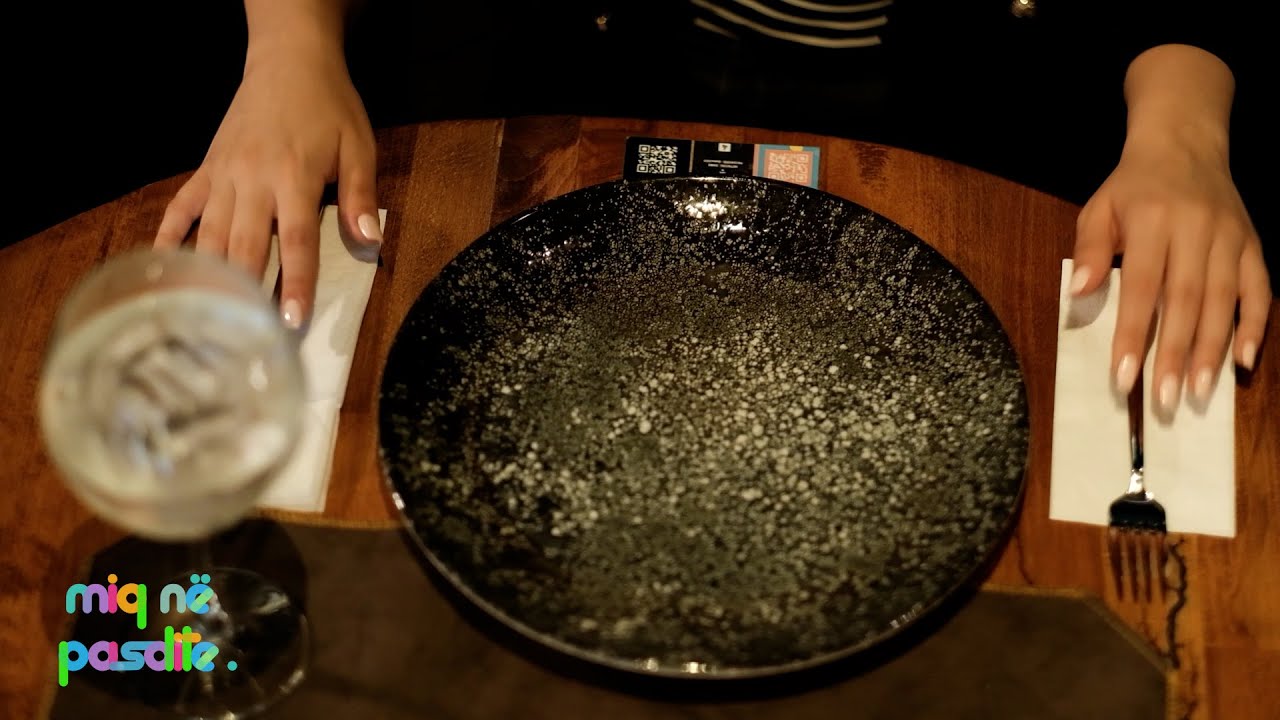 Si duhet të sillemi në restaurant?