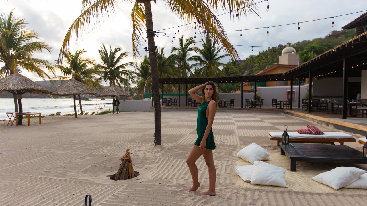 Paulina Vega Dieppa de visita en #IxtapaZihuatanejo