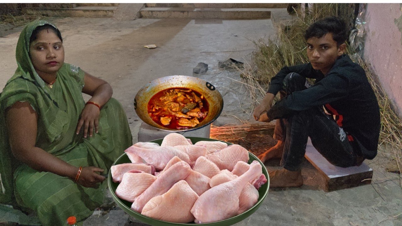 गांव के देसी चूल्हे की आग पर बना चिकन की रेसिपी ll Village   Women Style Chicken Curry 🔥🔥
