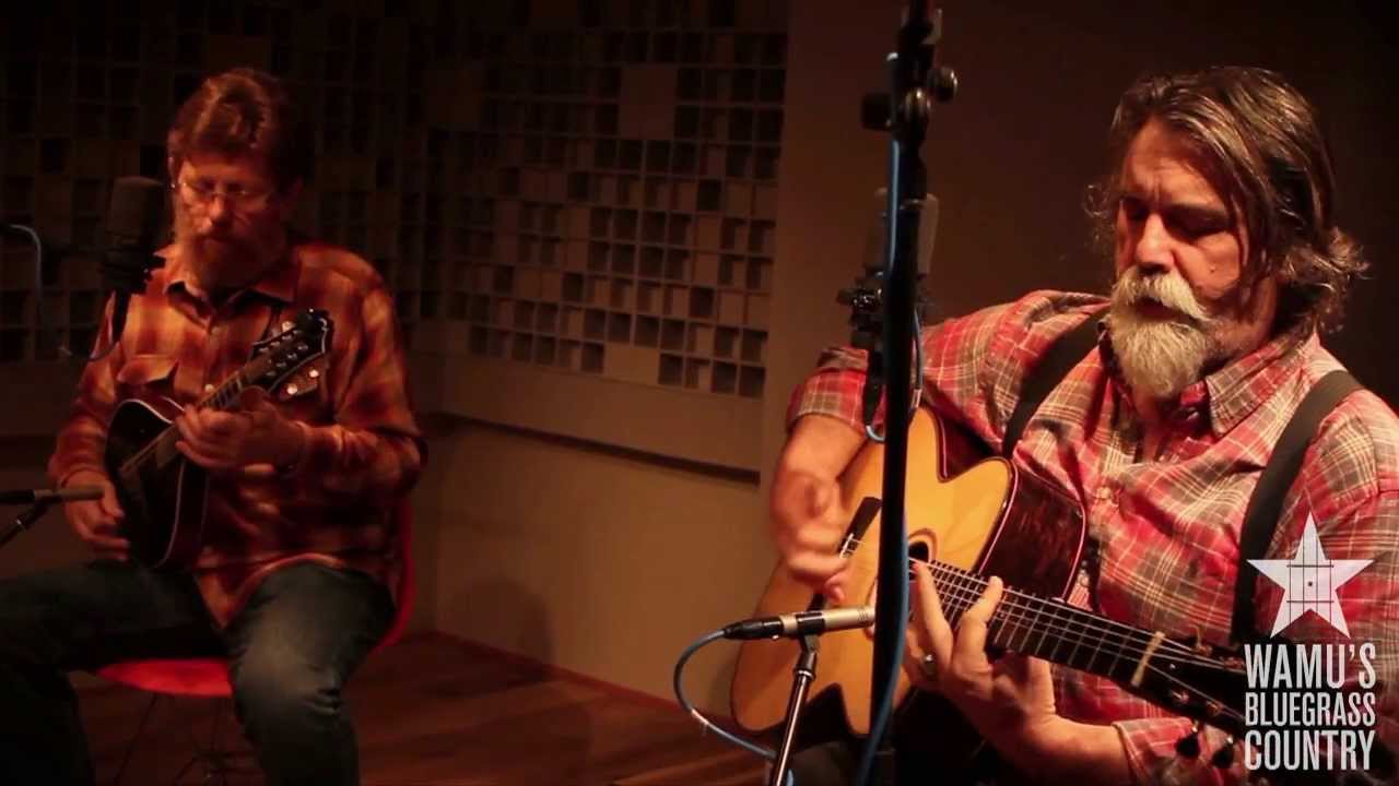 Tim O'Brien & Darrell Scott - Keep Your Dirty Lights On [Live at WAMU's Bluegrass Country]