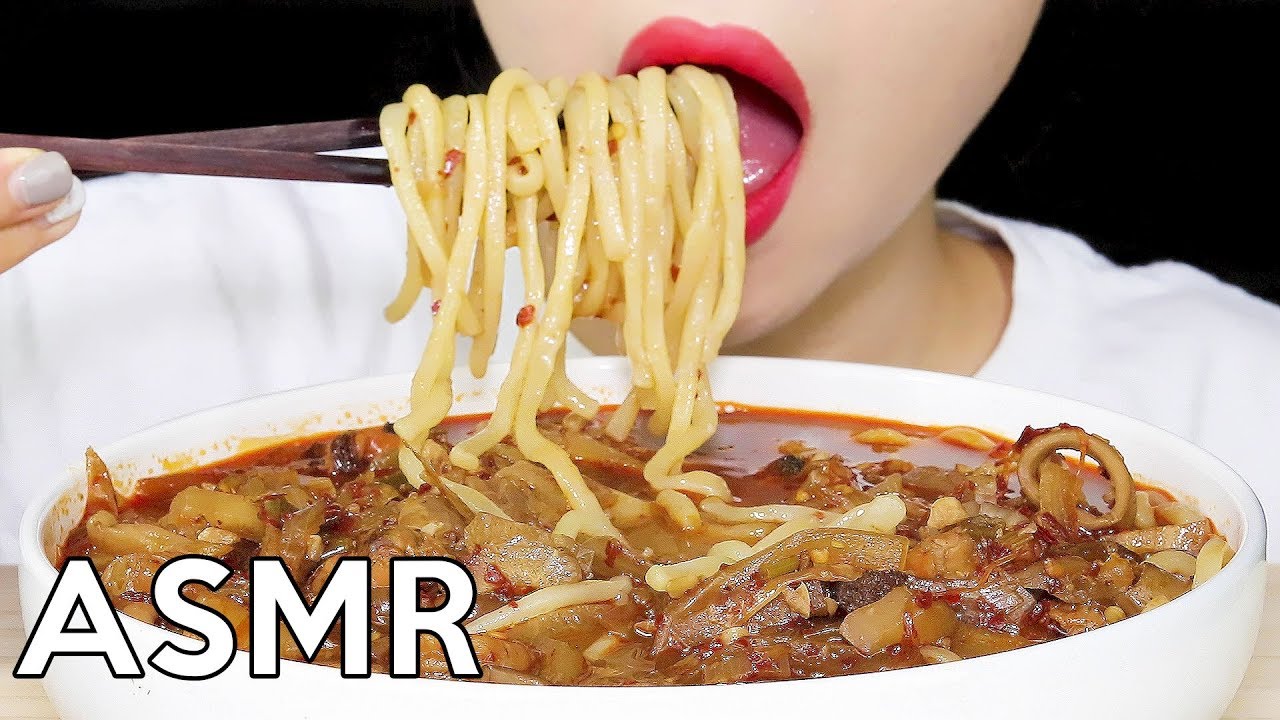 ASMR Spicy Seafood Noodle Soup (Jjamppong) *Slurp* 짬뽕 리얼사운드 먹방 Eating Sounds
