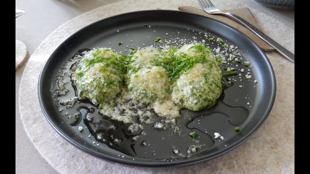 Topfen Nocken mit Spinat und Parmesan
