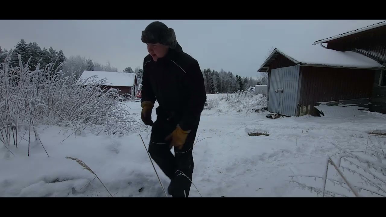 some Winter driving (MF165)