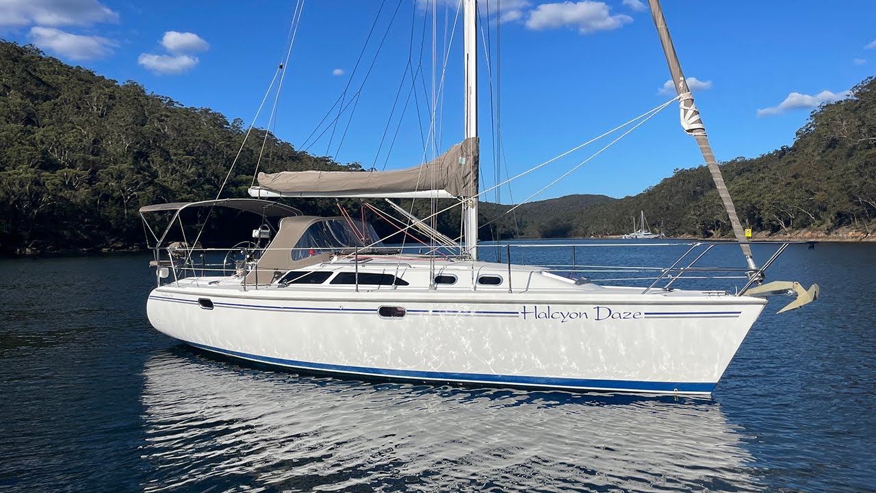 Catalina 320 Halcyon Daze