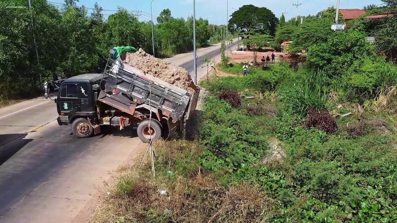 START OPENING NEW HUGE PROJECT!! Filling Land by skill Old CATERPILLAR Dozer Pushing & 5T dump truck