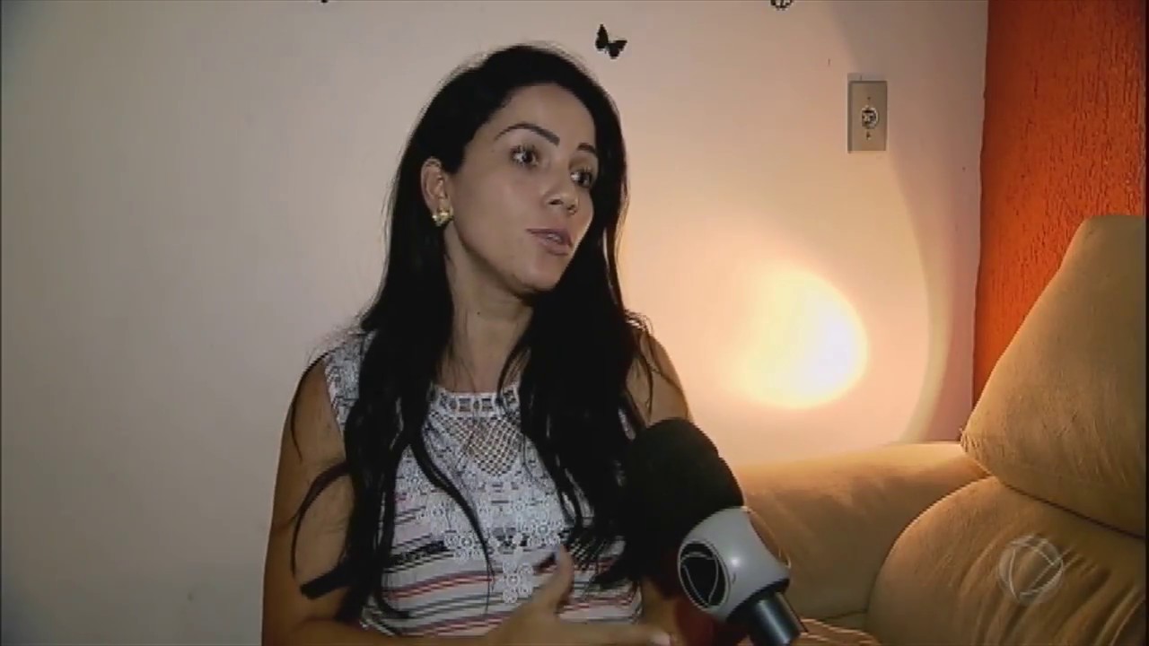 Mulheres entram em consórcio para plástica e caem em golpe da internet