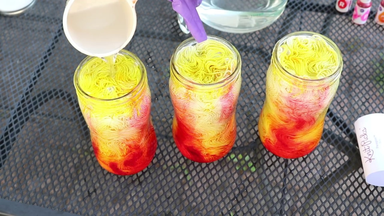 ChemKnits Chanukah Special 2018 Night 1 - Sun Dyeing Paragon Yarn with Food Coloring