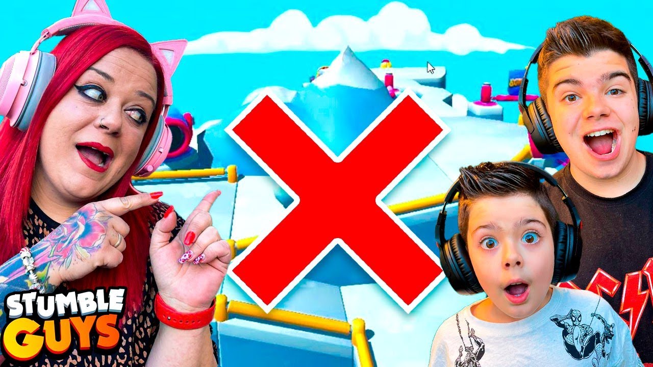 MY MOM FORBIDS US FROM TOUCHING THE COLOR WHITE IN STUMBLE GUYS!!!