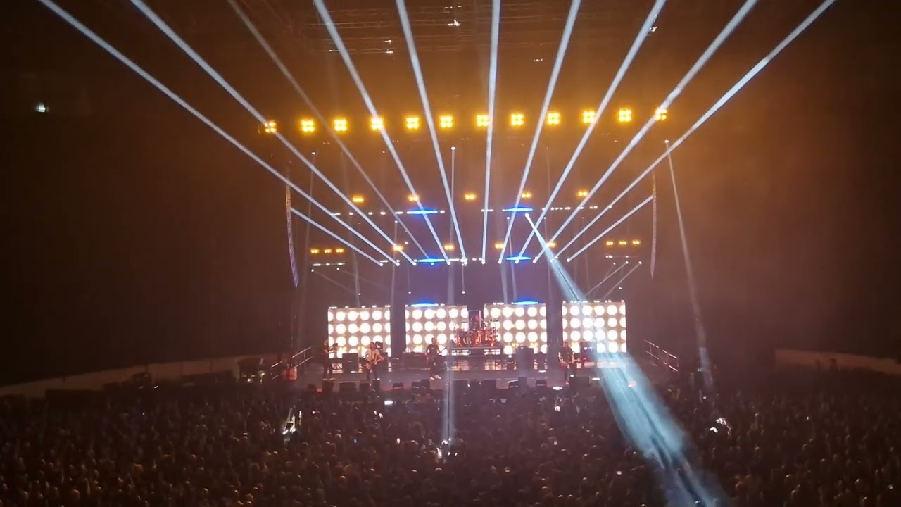 Alter Bridge - Rise Today Live!