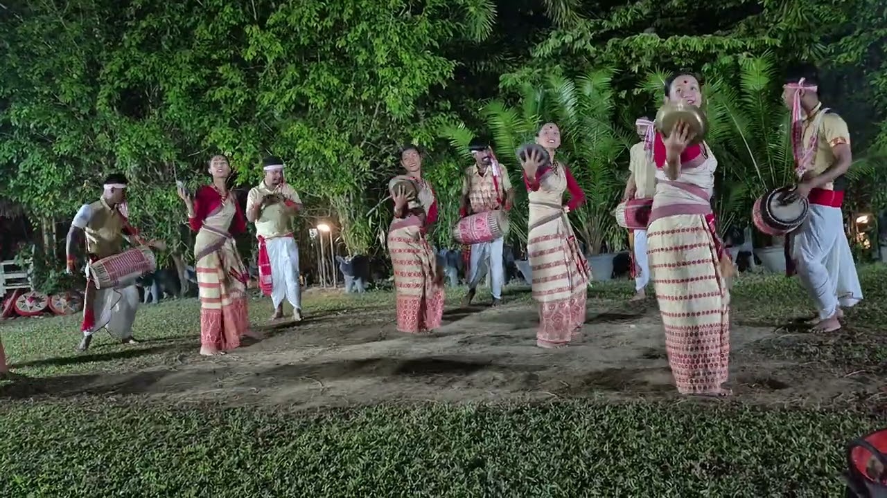 Beautiful Dance by Assamese on the occasion of Bihu festival 