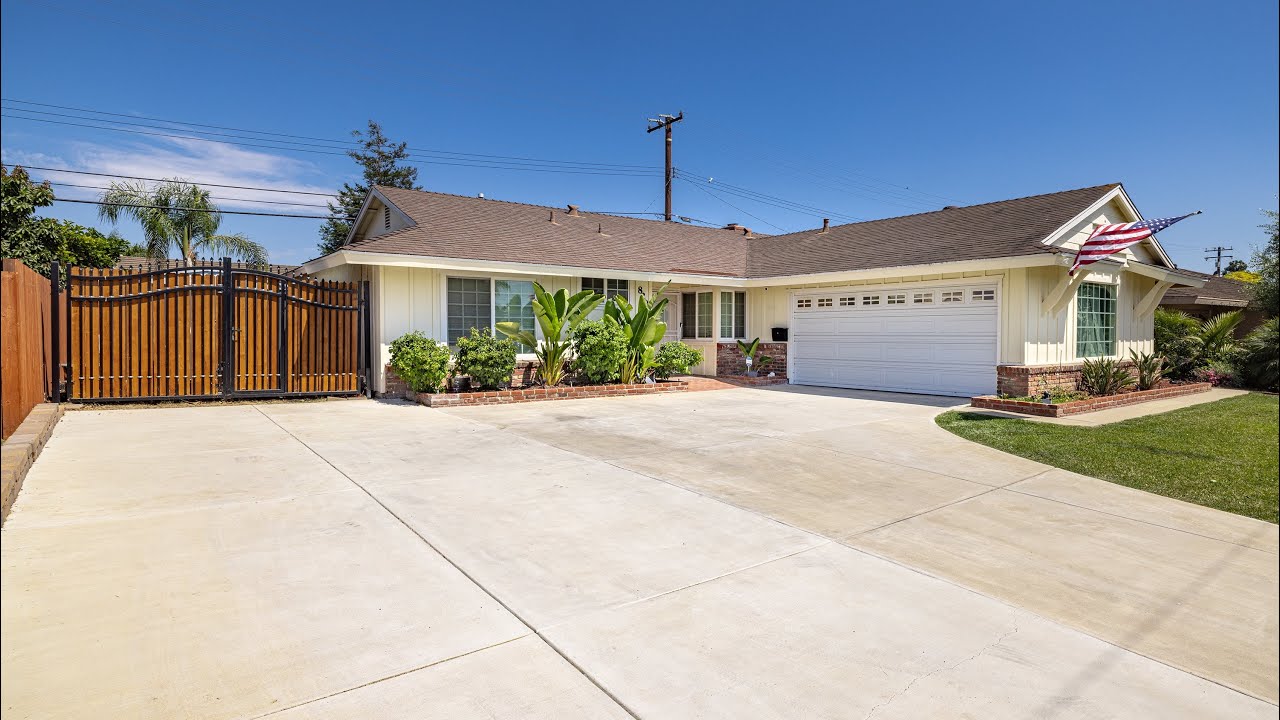 Living in Ventura County - 820 Rosewood, Camarillo, CA 93010