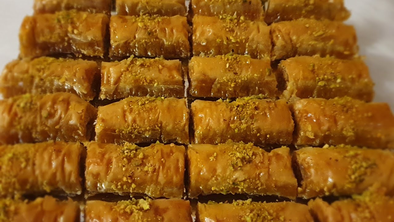 البقلاوة التركية بلمسة مغربية جد سهلةtürkische baklava marokkanische art