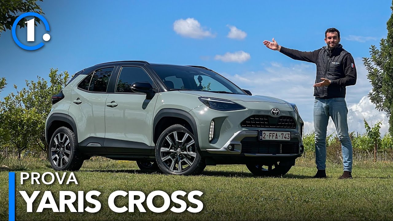 Toyota Yaris Cross (2024) 🇯🇵 PROVA e PREZZI del B-SUV con il nuovo ibrido da 130 CV