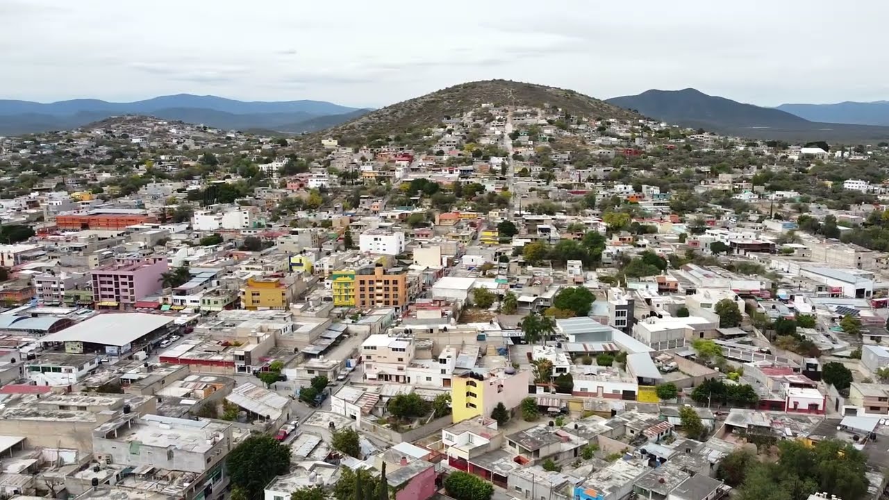 Paseando por la zona del mercado de Cerritos desde las alturas